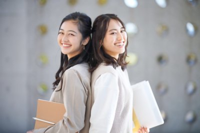 Z世代ってどんな世代？特徴やミレニアル世代との違いを解説 | ライフ