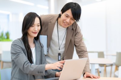 AIに仕事を奪われないために！これからの時代に求められるスキルとは？ | ワーク