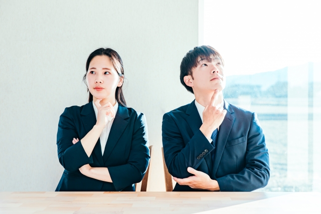 “あの人の不機嫌”は、あなたのせいじゃない。心理学で読む職場の人間関係 | ワーク