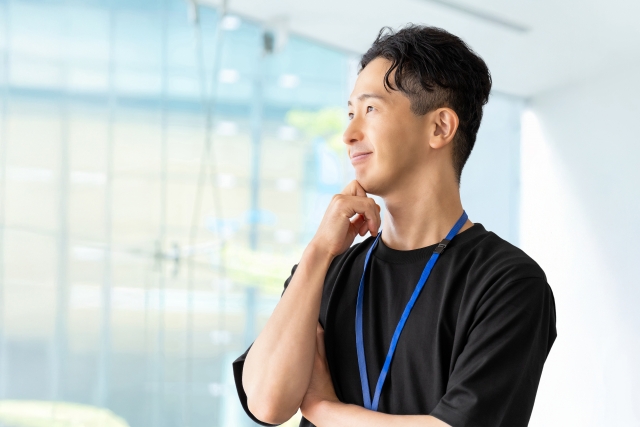 派遣は収入が不安定?──30代から考える“お金とキャリア”のリアル | ワーク