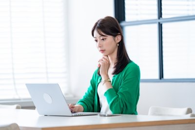 パラレルキャリアとは？副業との違い・メリット・始め方をわかりやすく解説 | ワーク