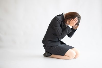 派遣切りでみじめに感じるのはなぜ？メンタルへの影響と立て直し方 | 派遣の基礎知識