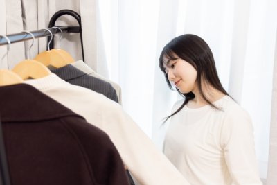 オフィスカジュアルとは？女性の服装マナーとOK・NG例をわかりやすく解説 | 