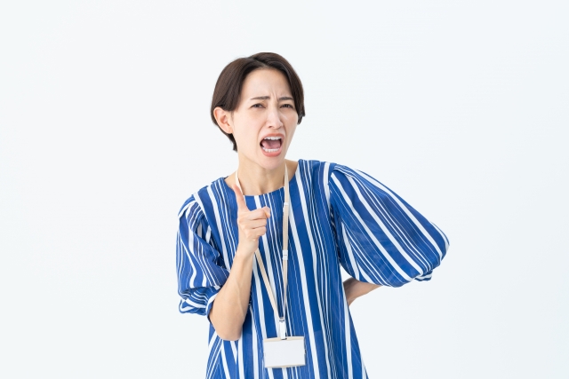 職場のお局にどう対応する？しんどい人間関係のストレスを減らす対処法 | ライフ
